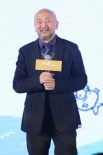 王劲松导演处女作开机 谈偶像不敬业：因为自卑