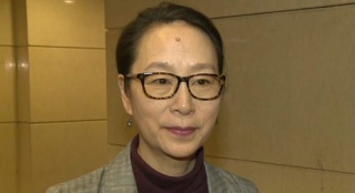 人大代表奚美娟寄語青年演員 演技需時間與歷練