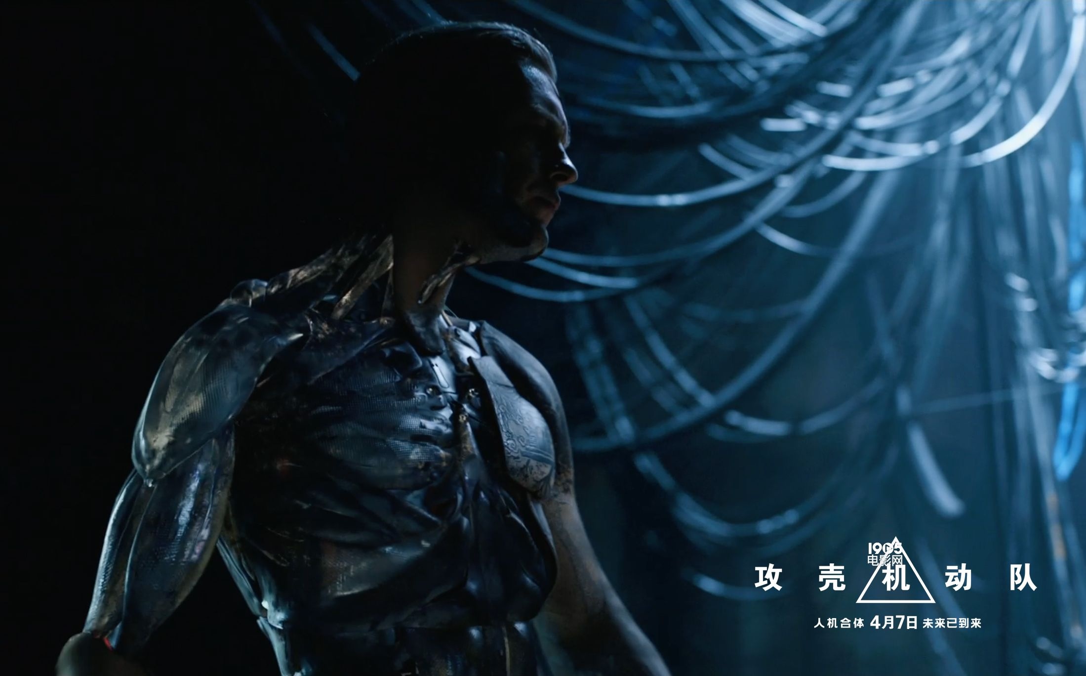 《攻壳机动队》新预告 斯嘉丽持枪穿越玻璃幕墙_海外爆料_图集_电影网