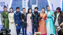 新版《寻秦记》热拍 吴奇隆陈翔上演太空舱失重