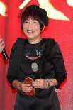 元華、苑瓊丹PK吃小龍蝦 陳德容顛覆出演神經質