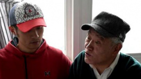 《爸再爱我一次》贵州热拍 牛犇拍戏认真一丝不苟