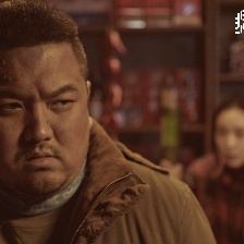 提着心吊着胆