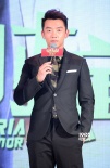 郑恺施展话唠神功 在《临时演员》首映暴击热依扎