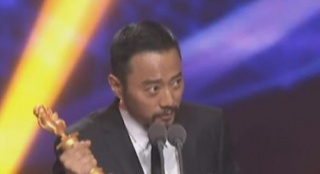 最受大学生喜爱男演员 张涵予感慨：第二次获得