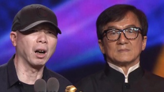 大学生电影节台前幕后欢乐多 颁奖嘉宾展“绝技”