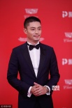 《逆时营救》三个杨幂登红毯 安能辨我是真伪