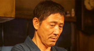 小林薰现身《深夜食堂2》活动 《雄奇拳》开机