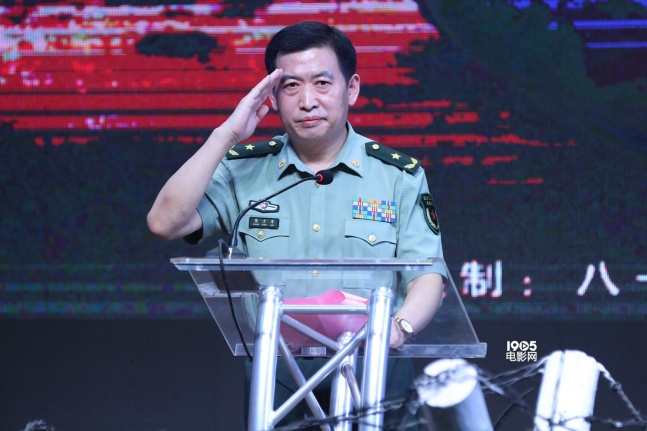 新闻 电影资讯八一厂张方军政委|(1/16) 中国首部维和军事片将映 导演