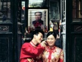 吳敏霞結(jié)婚照曝光 跳水臺(tái)上與老公親吻超甜蜜