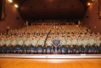導(dǎo)演劉偉強(qiáng)與300軍人共賞電影《建軍大業(yè)》