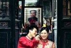 兩人動作親昵
