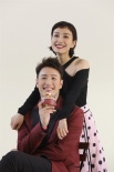甜炸！吳昕坐潘瑋柏腿上拍寫(xiě)真 上演“貼面咚”