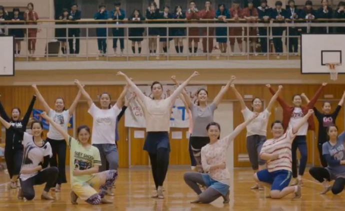 啦啦队之舞：女高中生用啦啦队舞蹈征服全美的真实故事