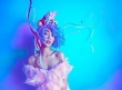 Baby突破尺度拍寫真 低胸裝化身藍(lán)色妖姬十分性感