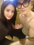 陳學(xué)冬發(fā)福利！自拍秀八塊腹肌 身材竟然這么好