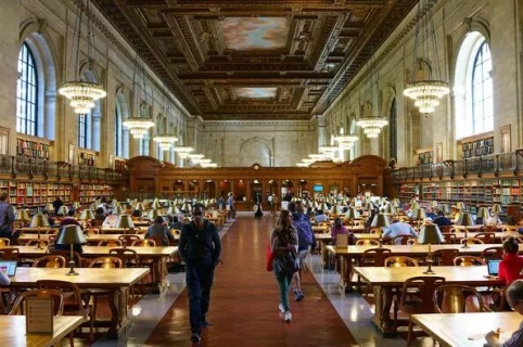 《纽约公立图书馆》:勾勒出当代美国文化发展