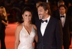 佩內(nèi)洛普與老公哈維爾·巴登（Javier Bardem）秀恩愛(ài)
