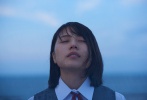 近日，由松本潤(rùn)主演的電影《愛，不由自主》公開了一組劇照。