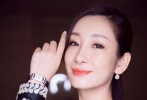 你不得不知的秦海璐另一身份——靈魂畫手，要知道在今年以及去年的中秋佳節(jié)，秦海璐連續(xù)作畫兩幅作為節(jié)日福利回饋自己的粉絲，包括上次的圣誕節(jié)等一些節(jié)日，仿佛都成了秦海璐興之所至的作畫時間。