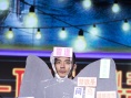 反差萌！李光潔背天使翅膀走秀 秒變性感維秘男神
