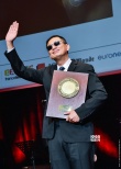 王家卫获颁卢米埃尔大奖 成首位亚洲导演得奖者