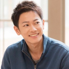 跨越8年的新娘