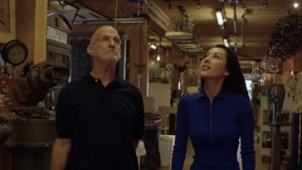 探访世界最大道具库 讲述经典电影道具的幕后趣事