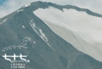一定有細心的人發(fā)現(xiàn)了這幕超有愛的“心形雪”，大自然往往就是這么奇妙，除了那些殘忍冰冷的部分，有時還會創(chuàng)造出這樣可愛的巧合。據(jù)說看到的有好運哦~