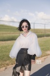 舒暢版《這個(gè)殺手不太冷》寫真 膚白貌美長腿吸睛
