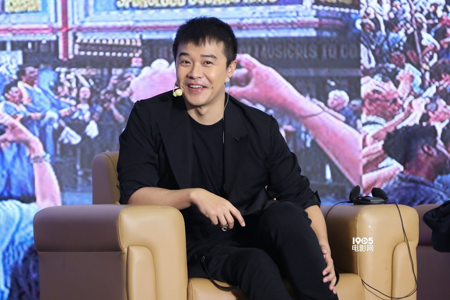 《唐探2》显示 陈思诚,美国制片人米奇儿·佩克,译制片导演孟令军