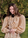 倪妮登封面文藝慵懶柔美可人 精致天鵝頸性感吸睛