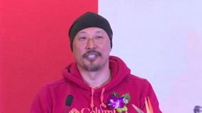 《與雷鋒有關(guān)的日子》發(fā)布會 導(dǎo)演等主創(chuàng)現(xiàn)身宣傳