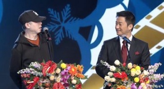 吳京、馮小剛攜手跨年 揭曉年度中國(guó)電影大數(shù)據(jù)