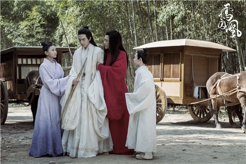 《凤囚凰》关晓彤身份大曝光为张逸杰出谋划策