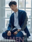 井柏然登雜志封面詮釋冬日暖男風(fēng)：歸來(lái)還是演員