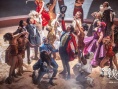 《马戏之王》休·杰克曼热舞 出演“马戏团鼻祖”