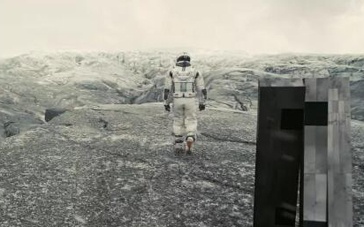 《星际穿越》推介 诺兰还原太空环境完成儿时梦想