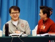 政协委员成龙亮相两会 扶影视艺人扶贫应带头
