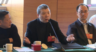 委員馮小剛關(guān)注房產(chǎn)稅問(wèn)題：要做廣泛民意調(diào)查