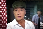 影片這種奇思妙想的奇幻設(shè)定，非常吸引人又區(qū)別于同類型電影，讓影迷期待不已。據(jù)悉，《脫皮爸爸》具體講述了79歲癡呆老爸田一雄（吳鎮(zhèn)宇飾）突然開(kāi)始蛻皮而不斷變年輕，在六天的時(shí)間里重新回到了自己60歲、52歲、37歲、28歲、19歲的不同時(shí)期，正處在人生困境中的兒子田力行（古天樂(lè)飾）也因此重新參與、了解了父親的人生，從而找到了生活的方向……