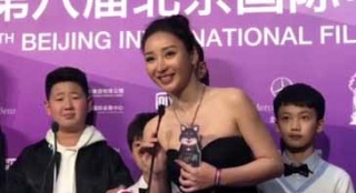 蔡國慶勇敢跨界為孩子 柳巖溫柔挑戰(zhàn)神秘老板娘