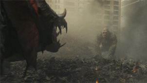 《狂暴巨兽》“绝地反击”正片片段