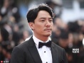 張震亮相《燃燒》戛首映禮紅毯 這個(gè)評(píng)審有點(diǎn)萌