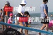 王子文六一帶神秘小男孩海邊游玩 隱婚生子被重提