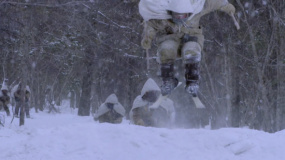 共军的滑雪速度快得要打破世界纪录了！