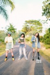 Cindy秀腰身！ 3unshine曝夏日寫(xiě)真 變身潮酷女孩