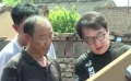 成龙探访贫困县非遗手艺人 订购10口和平钟送往世界各地