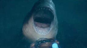 周末上映：人性寓言《一出好戏》 “海底侏罗纪”《巨齿鲨》