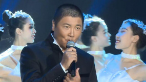 中国长春电影节开幕式 歌手孙楠登台献唱《建国大业》 主题曲